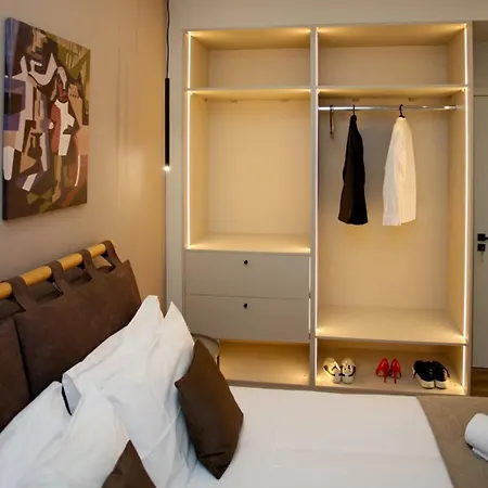 Venus House In Pagrati 아테네