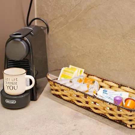 Venus House In Pagrati *