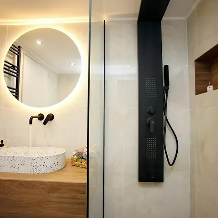 Venus House In Pagrati *