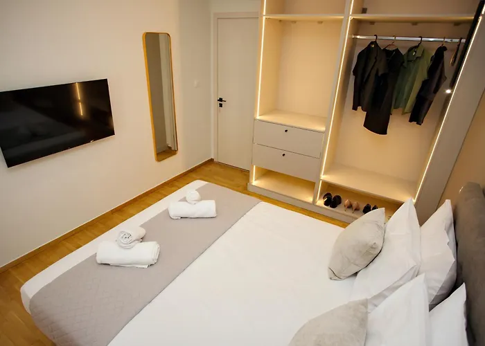 Venus House In Pagrati